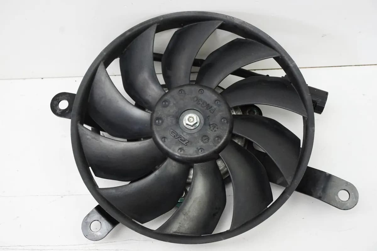 HONDA CB 650 FA RC75 Lüfter Kühler Motor Lüfterrad Kühlerlüfter