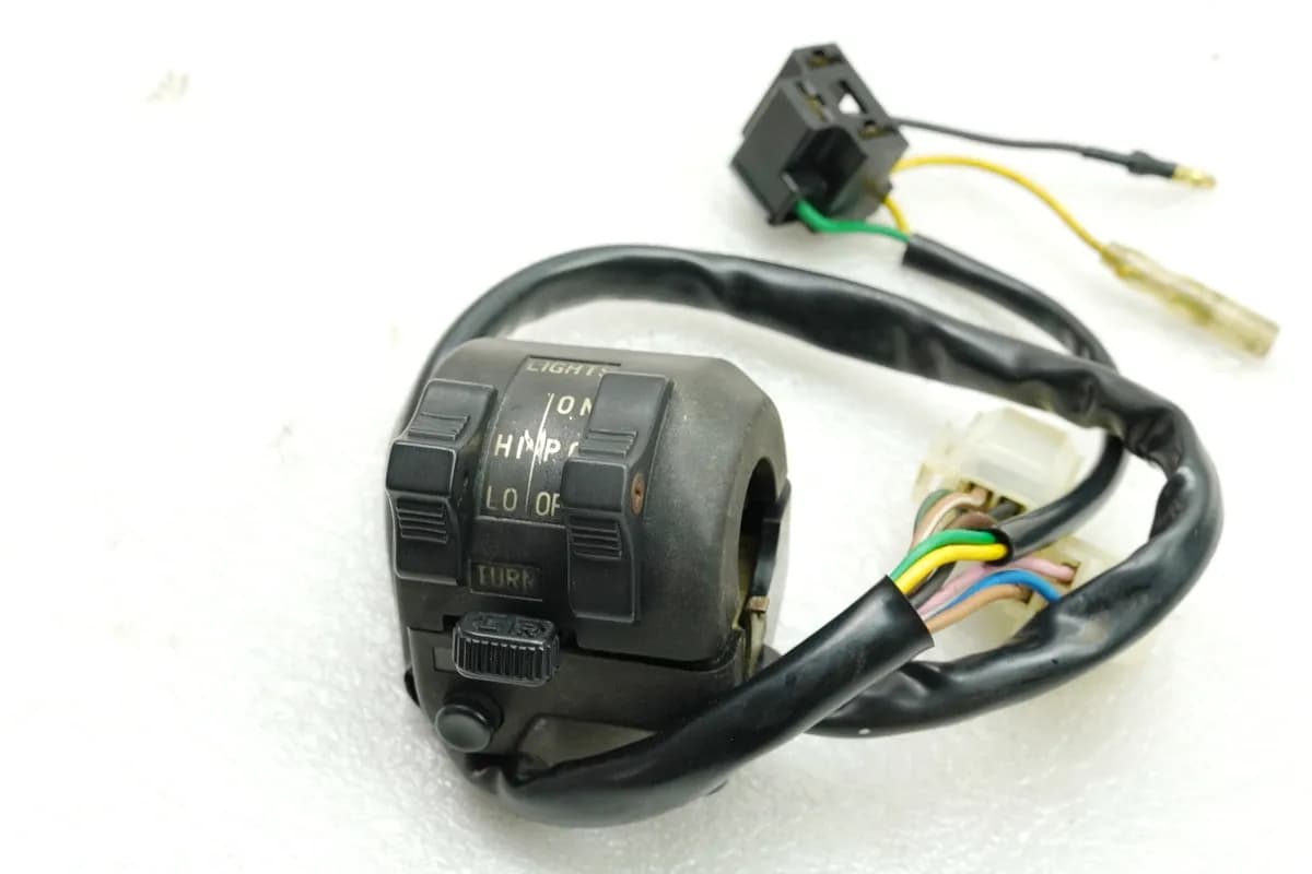 YAMAHA DT 125 R 4BL Lenkerschalter links Schalter Licht Blinker Kombischalter