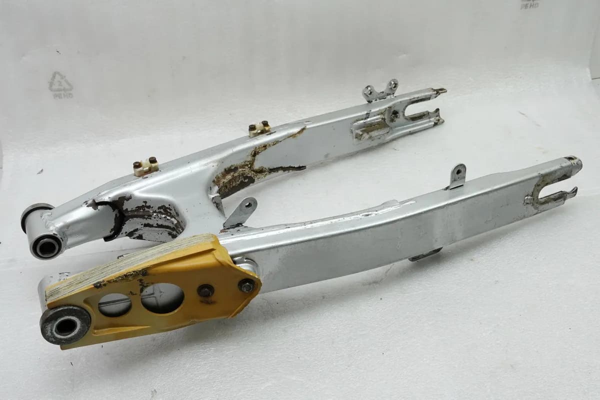 YAMAHA DT 125 R 4BL Schwinge Hinterradschwinge Swingarm (für Felge Hinterrad)