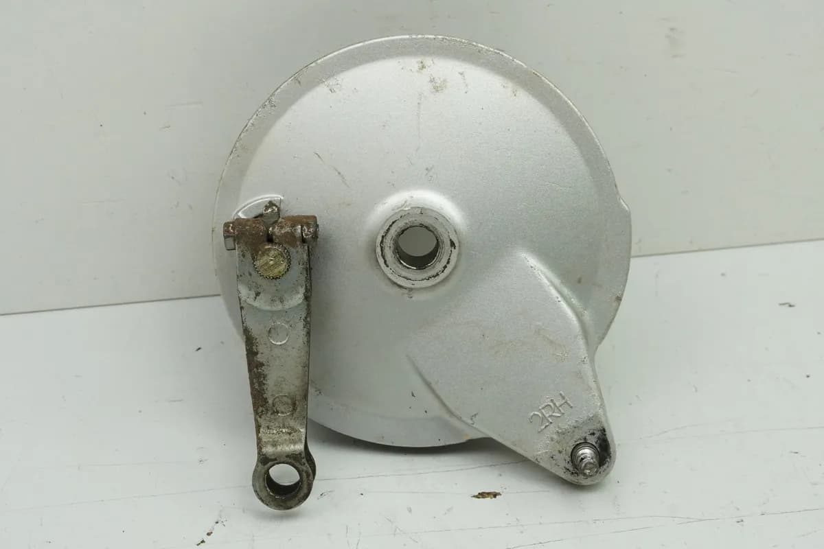 YAMAHA XV 125 VIRAGO 5AJ Bremstrommel Bremsanker Bremsbacken