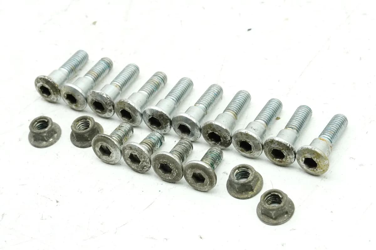 TRIUMPH SPEED TRIPLE 955 i 595 N Schrauben für Bremsscheiben vorn & hinten