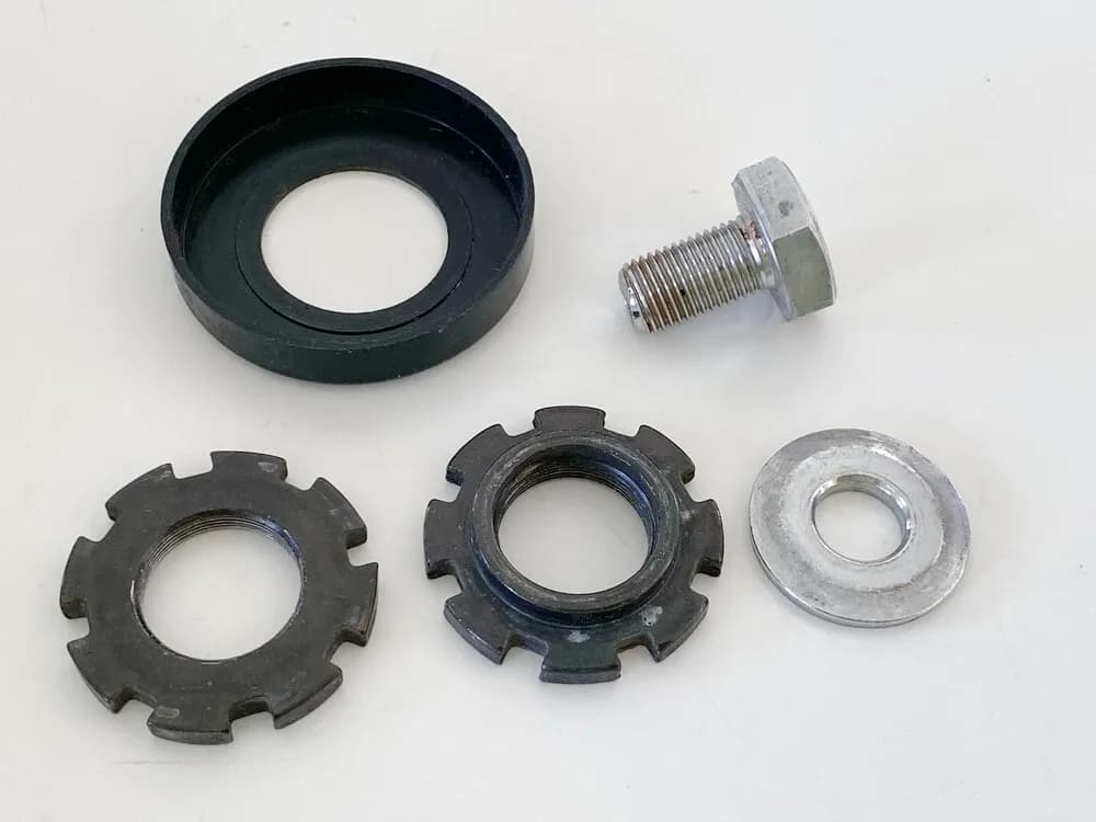 KAWASAKI VN 800 VN800A B CLASSIC Mutter Lenkkopf Gabelbrücke Schraube Steuerkopf