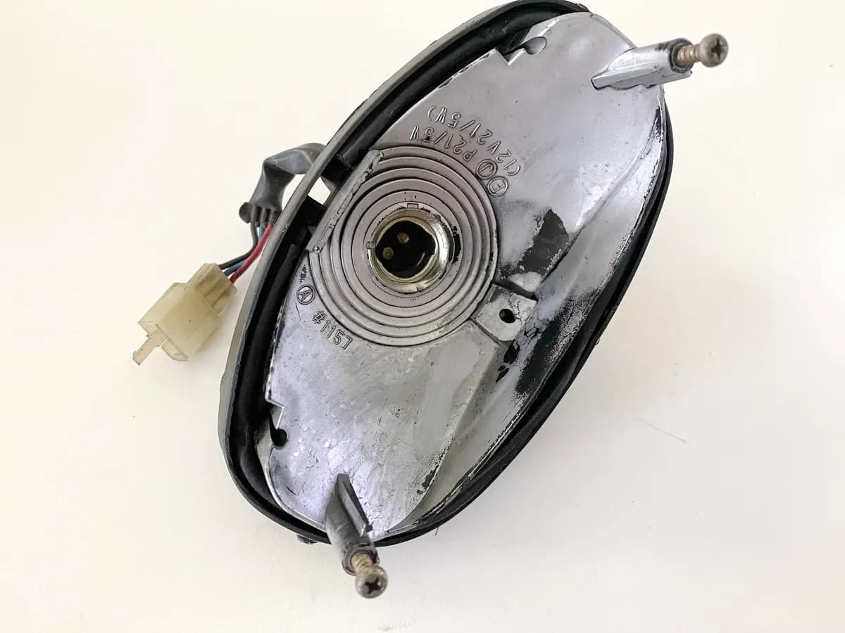 YAMAHA YZF 600 4TV THUNDERCAT Rücklicht Gehäuse Rückleuchte Fassung