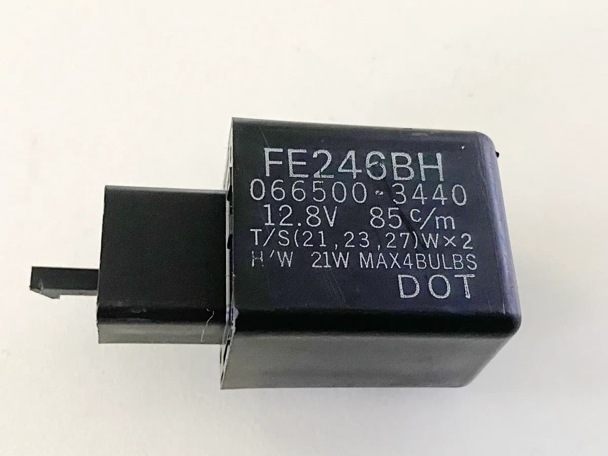 KAWASAKI ZZR 1100 D ZXT10D G Blinkrelais original Blinkgeber Blinkerrelais