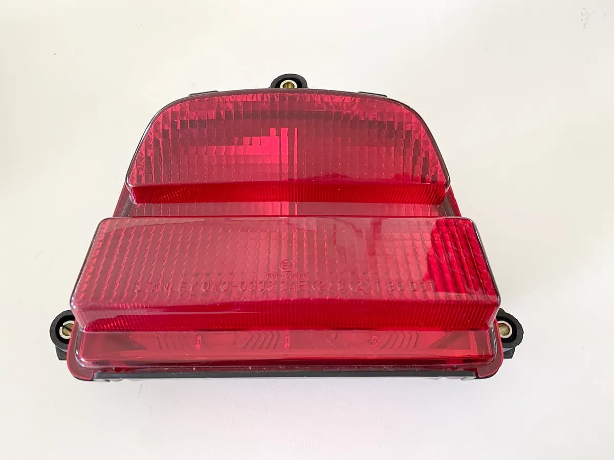Honda CBR 900 SC28 SC33 Rücklicht 1 Lampe hinten Leuchte 92-97