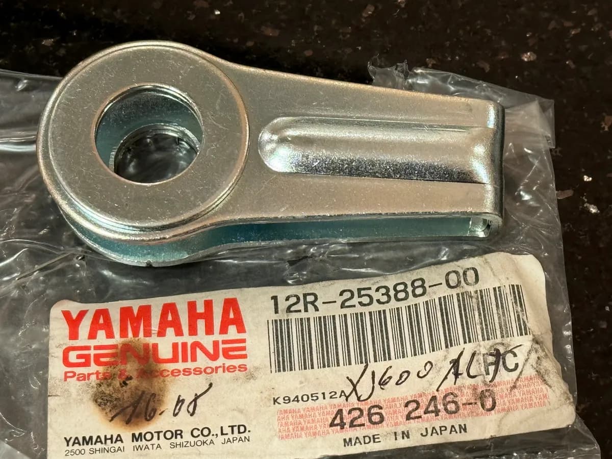 YAMAHA XJ600 XS400 original Kettenspanner 1 Hinterrad Felge hinten - NEU