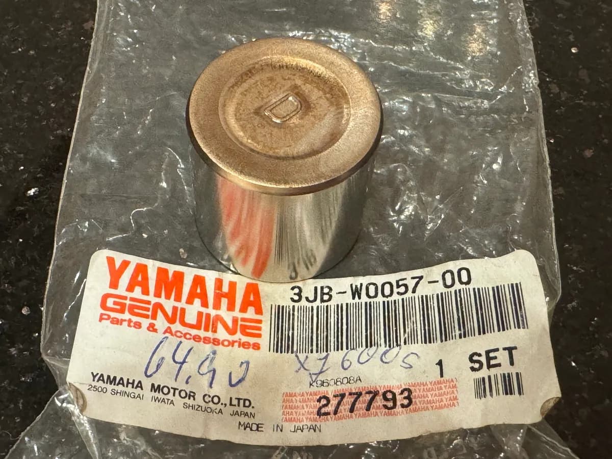 YAMAHA XJ XV XVS original Kolben Bremssattel Bremse vorn 1 Stück - NEU