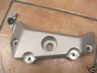 HONDA CBF 500 PC39 HALTER FUßRASTENPLATTE RECHTS