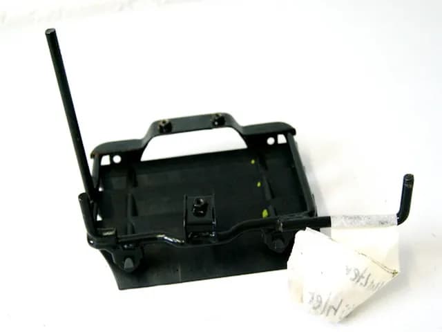 HYOSUNG XRX 125 KM4PF41A HALTERUNG HALTER ÖLKÜHLER