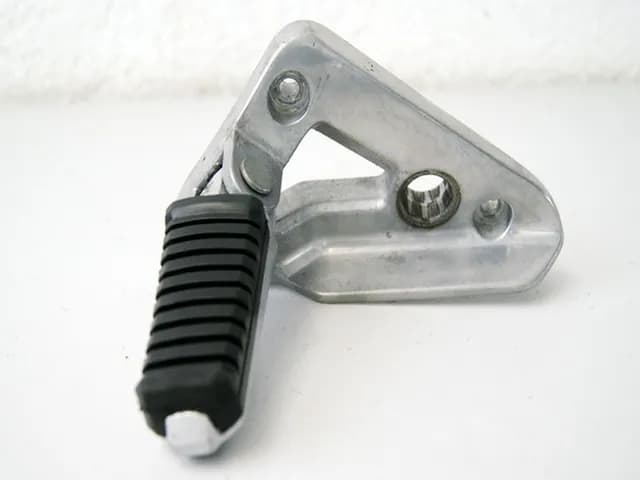 KAWASAKI VN 750 VULCAN FUßRASTENANLAGE SOZIUS RECHTS