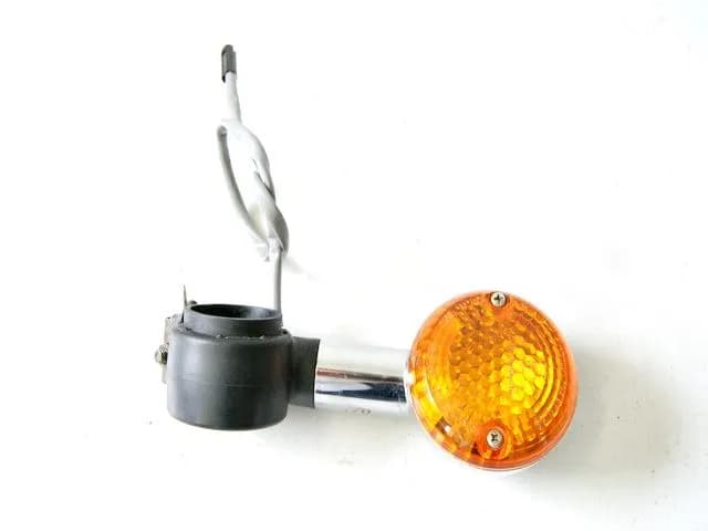 SUZUKI VL 125 WVA4 INTRUDER BLINKER VORN RECHTS TURN SIGNAL