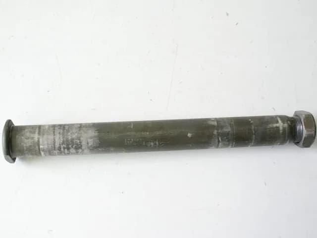 YAMAHA R1 RN09 STECKACHSE HINTEN ACHSE