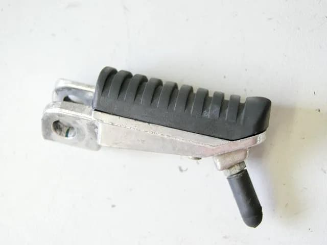 KAWASAKI NINJA 250 R EX250K FUßRASTE FAHRER RECHTS