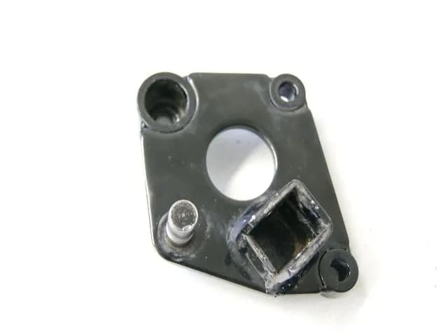 SUZUKI VL 125 WVA4 INTRUDER FUßRASTENTRÄGER FAHRER LINKS FOOTREST