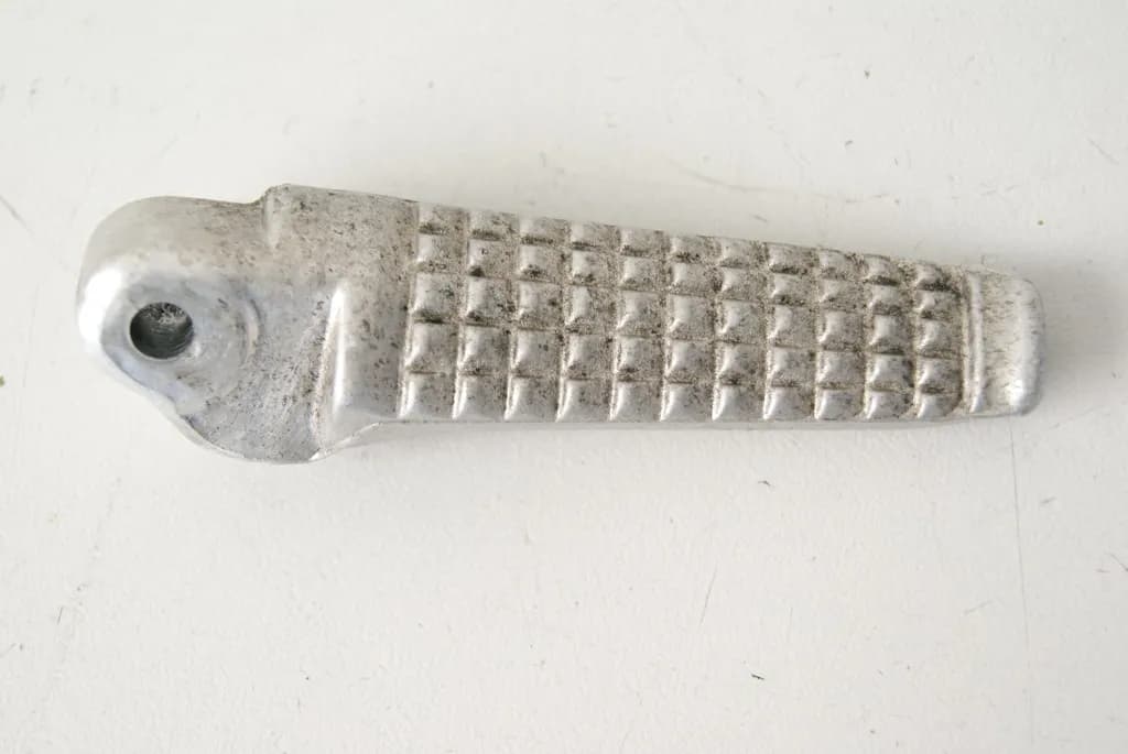 SUZUKI GSX-R 750 WVBD FUßRASTE SOZIUS LINKS