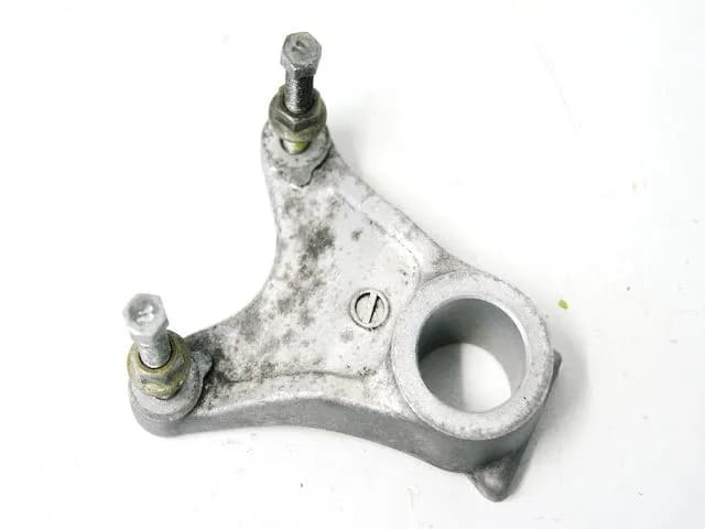 SUZUKI GSX-R 750 WVBD ANKERPLATTE BREMSSATTEL HINTEN