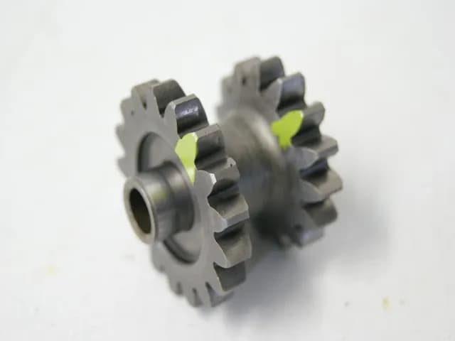 SUZUKI GSX-R 750 WVBD ZAHNRAD ANLASSER ZWISCHENRAD