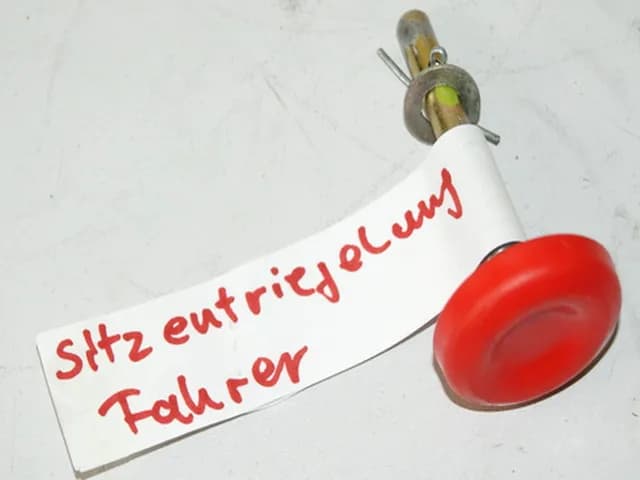 HYOSUNG GT 125 R ENTRIEGELUNG SITZ HEBEL