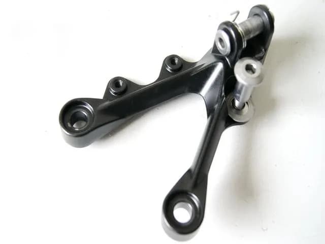 KAWASAKI ZX-6R ZX600R FUßRASTENTRÄGER FAHRER LINKS HALTER FUßRASTE