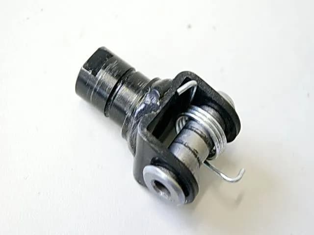 KAWASAKI ZX-6R ZX600R HALTERUNG AUFNAHME FUßRASTE FAHRER RECHTS