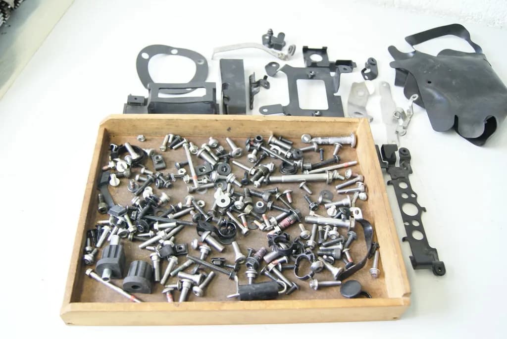 KAWASAKI ZX-6R ZX600R SCHRAUBEN KLEINTEILE