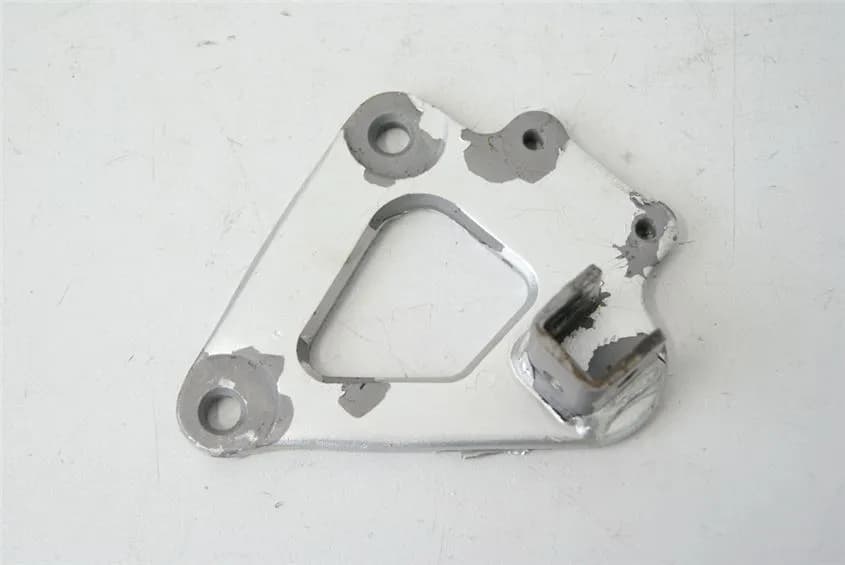 SUZUKI GS 500 E GM51B FUßRASTENTRÄGER FAHRER LINKS