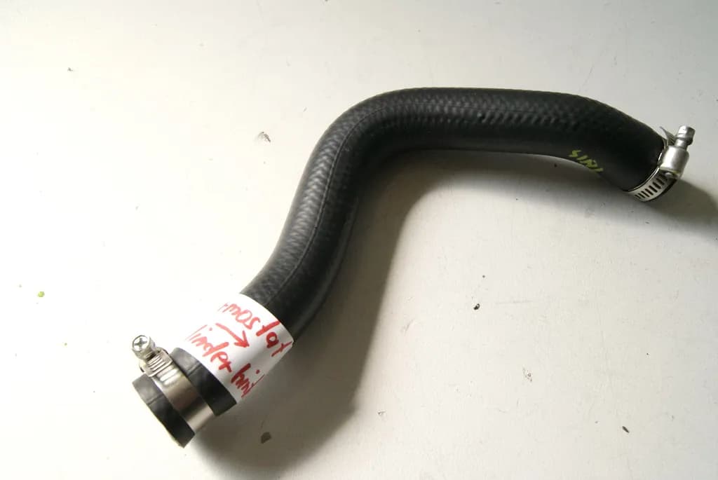 HONDA XL 700 VA RD13 TRANSALP KÜHLERSCHLAUCH ZYLINDER HINTEN