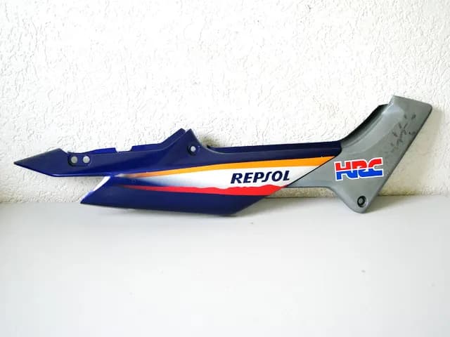 HONDA CBR 125 JC34 HECKVERKLEIDUNG RECHTS VERKLEIDUNG