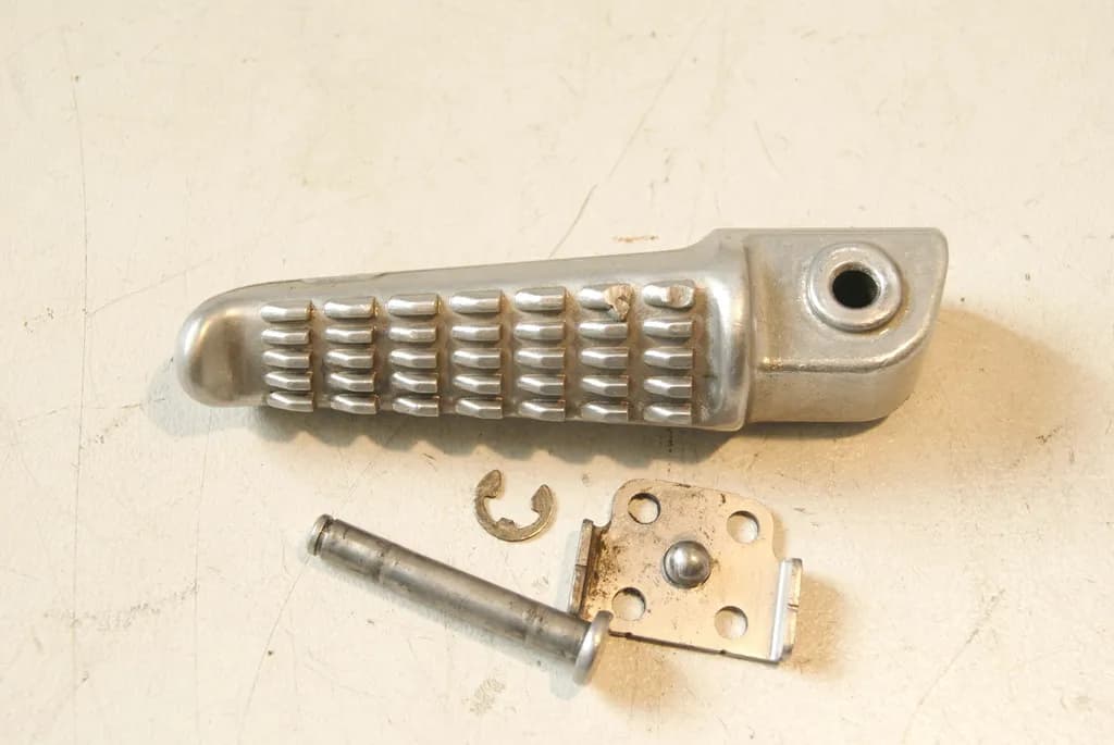 KAWASAKI ZZR 1400 B ZXT40A ABS FUßRASTE SOZIUS LINKS