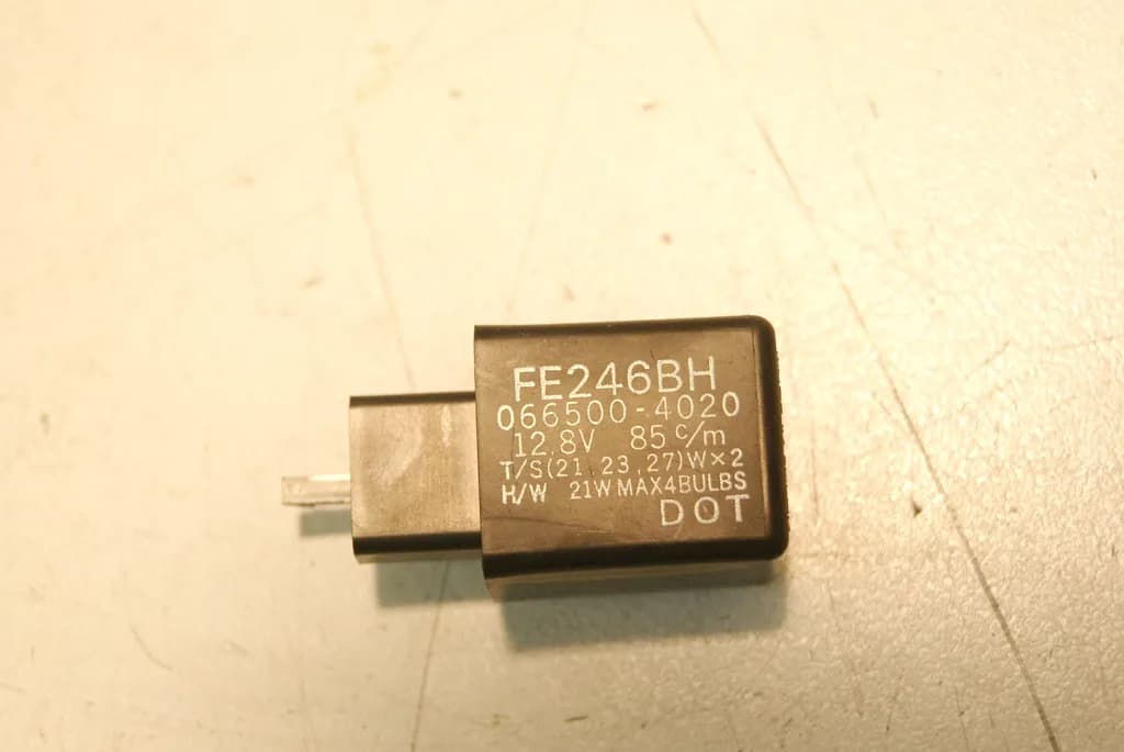 KAWASAKI ZZR 1400 B ZXT40A ABS BLINKRELAIS BLINKGEBER