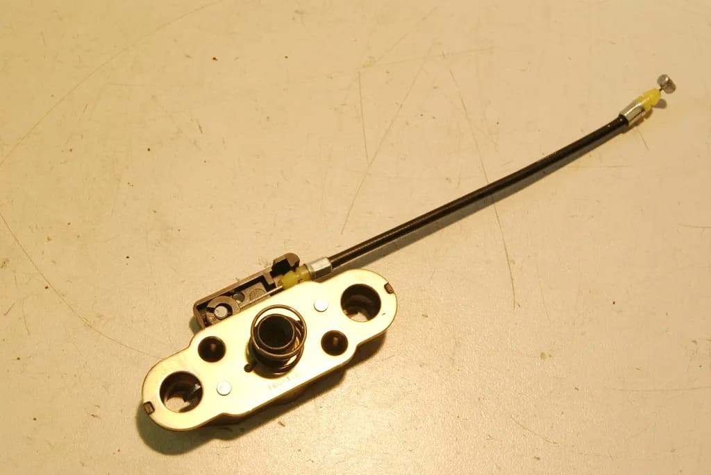 KAWASAKI ZZR 1400 B ZXT40A ABS VERSCHLUß SITZBANK SEILZUG