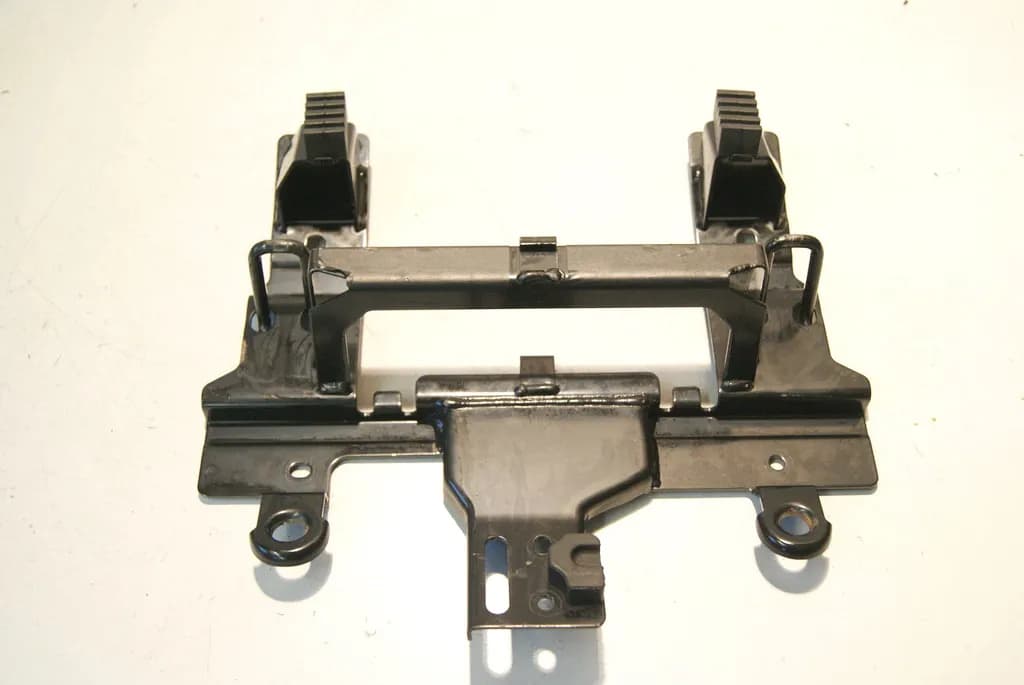 YAMAHA FZ-1 N RN16 HALTERUNG FAHRERSITZ TRÄGER