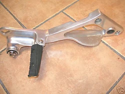 YAMAHA TDM 850 3VD FUßRASTENPLATTE RECHTS POLIERT