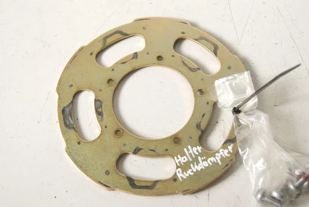 HONDA VT 1100 C2 SC32 SHADOW ACE HALTEPLATTE RUCKDÄMPFER SCHRAUBEN