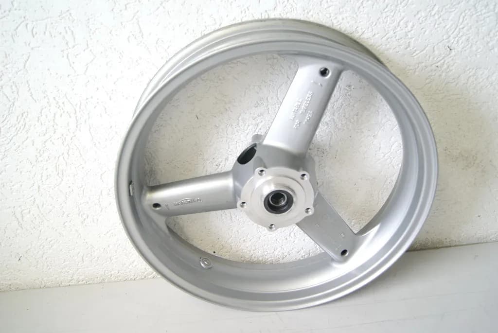 TRIUMPH DAYTONA 600 806LW FELGE VORDERRAD WHEEL - UNFALLFREI