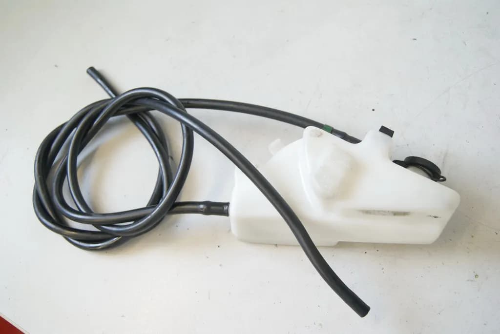 TRIUMPH DAYTONA 600 806LW KÜHLMITTELBEHÄLTER