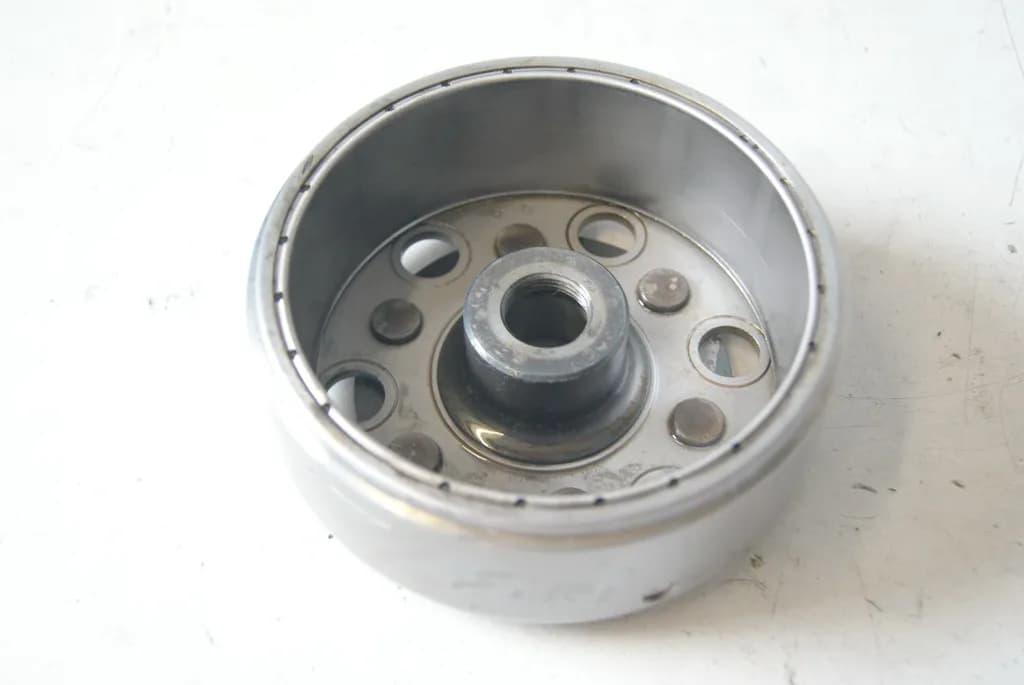 HONDA VFR 750 RC36 / 2 LIMA ROTOR LICHTMASCHINE POLRAD