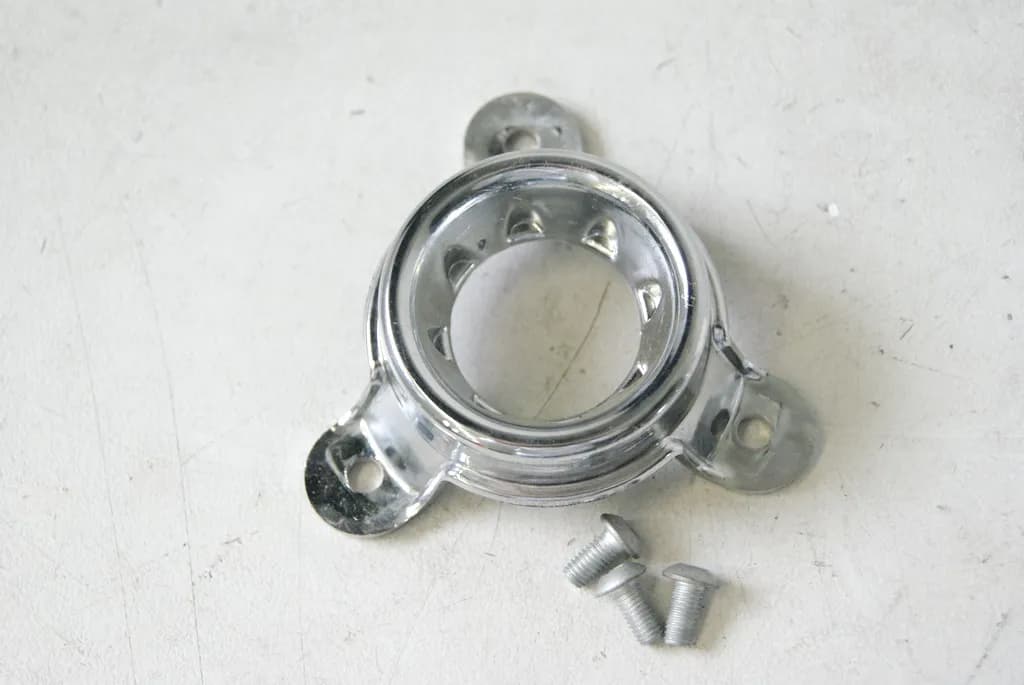 MOTO GUZZI NORGE 1200 ABS ZGULPH01 ABDECKUNG FUßRASTENTRÄGER COVER