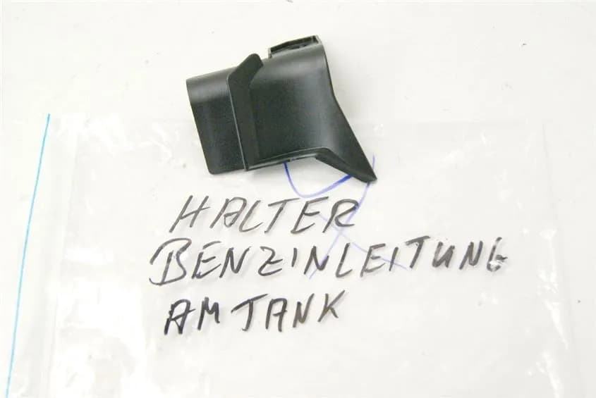 APRILIA TUONO V4 R 4TY HALTER BENZINLEITUNG TANK ABDECKUNG