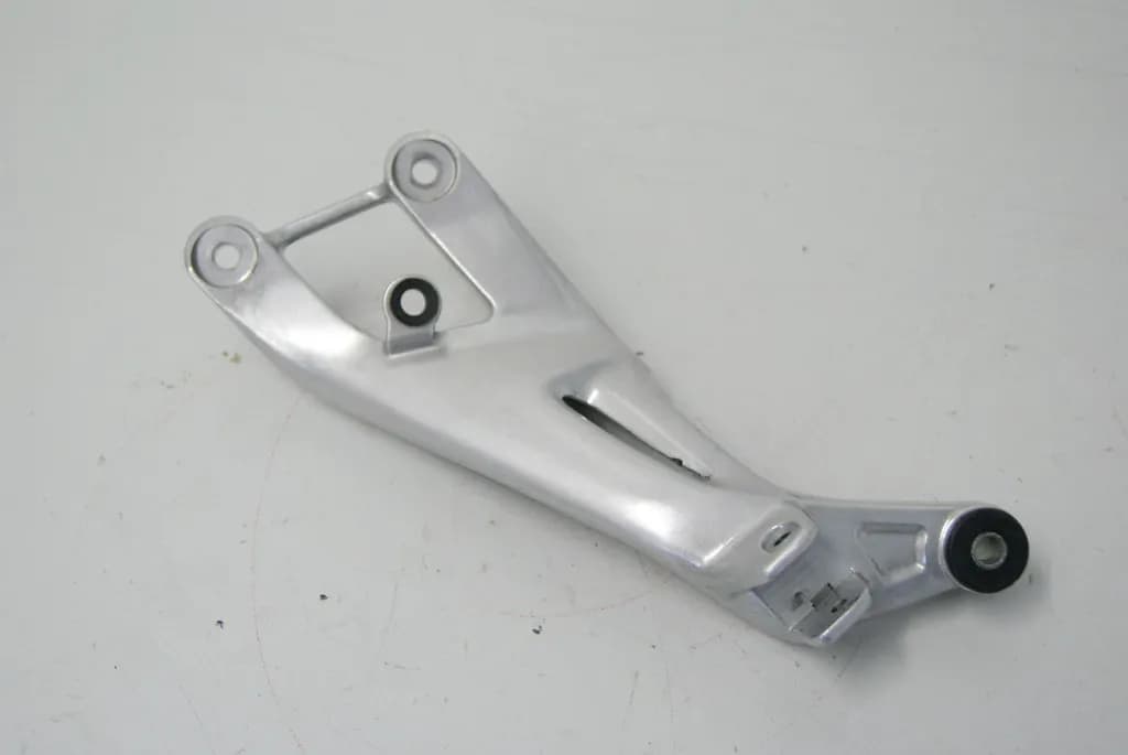 HONDA CBR 1100 XX SC35 FUßRASTENTRÄGER SOZIUS LINKS FOOTREST
