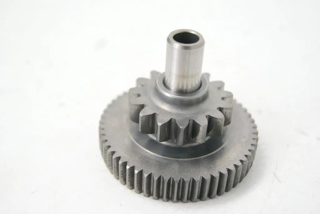 SUZUKI SFV 650 A WVCX GLADIUS ABS ZAHNRAD ANLASSER REDUKTION ZWISCHENRAD