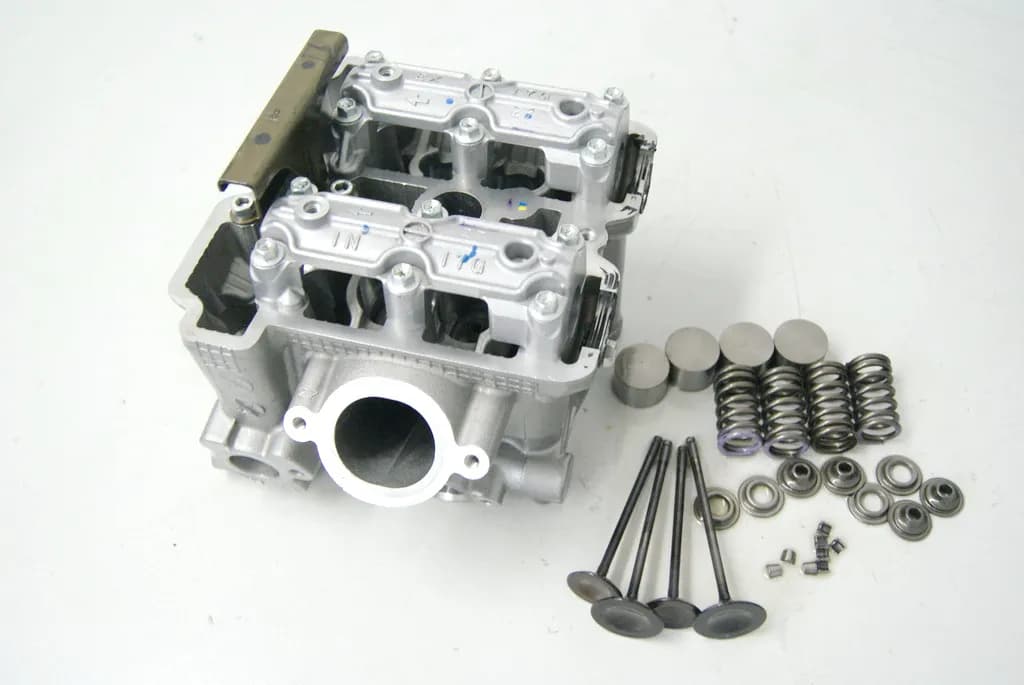 SUZUKI SFV 650 A WVCX GLADIUS ABS ZYLINDERKOPF HINTEN CYLINDER HEAD REAR