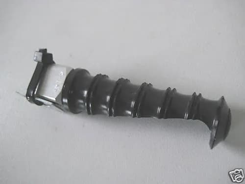 YAMAHA FZ-1 N RN16 FUßRASTE SOZIUS RECHTS FOOTREST ZUBEHÖR