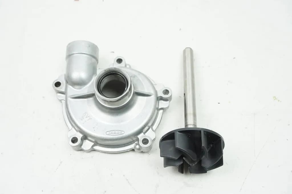 YAMAHA FZ-1 N RN16 DECKEL WASSERPUMPE ÖLPUMPE WELLE