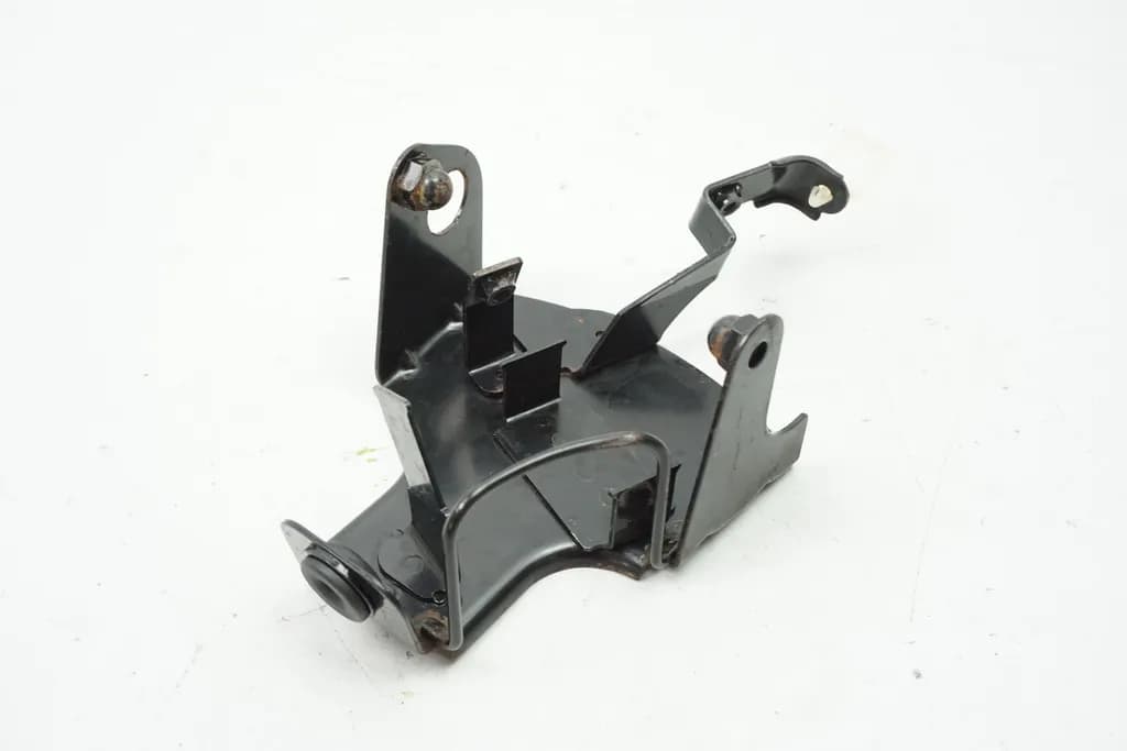 YAMAHA XVS 650 4VR DRAGSTAR HALTERUNG BENZINPUMPE HALTER