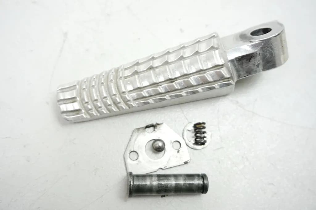 SUZUKI GSX-R 600 WVCV FUßRASTE SOZIUS LINKS FOOTREST