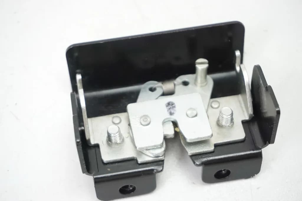 YAMAHA YP 400 RA SH07 X MAX VERSCHLUSS SITZBANK VERRIEGELUNG