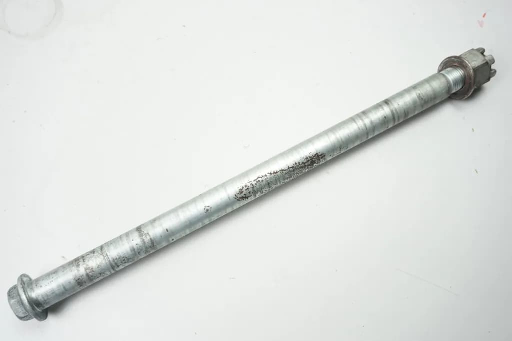 KAWASAKI Z 750 ZR750L STECKACHSE ACHSE HINTEN