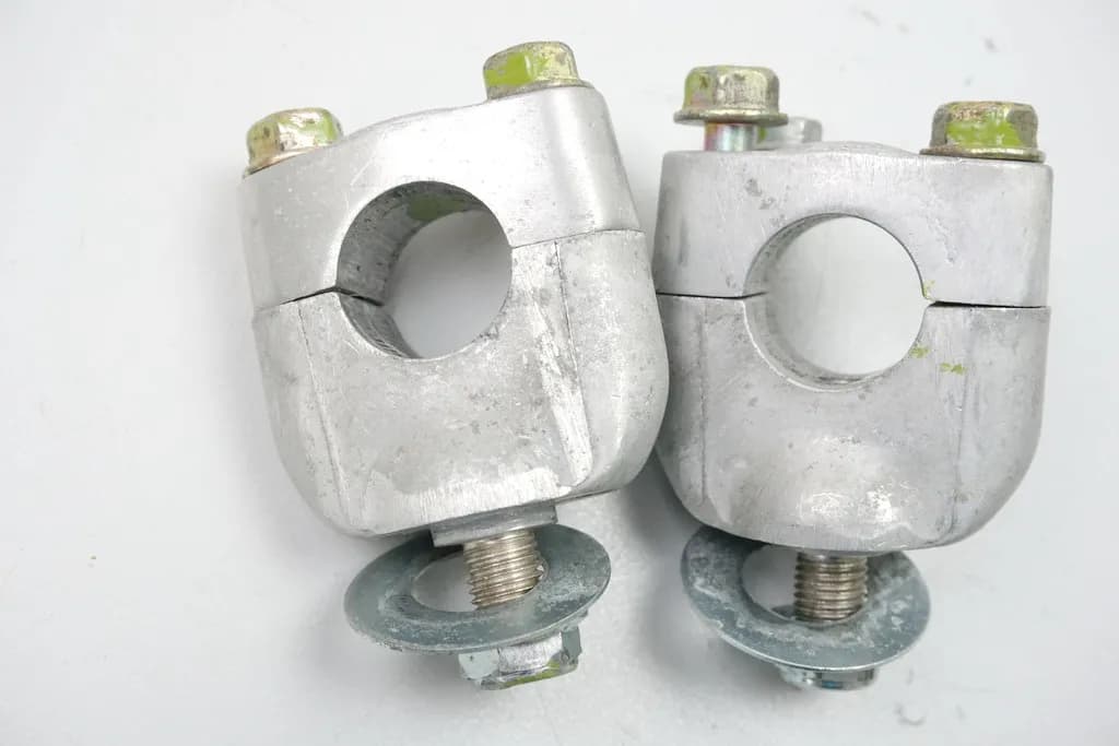 HONDA FJS 600 PF01 SILVER WING LENKERKLEMMUNG RISER