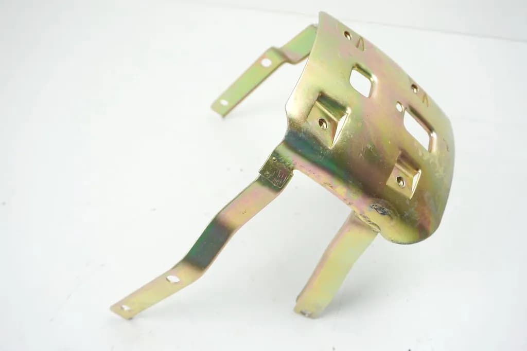 HYOSUNG GV 650 i PRO AQUILA HALTERUNG KOTFLÜGEL VORN STÜTZE TRÄGER